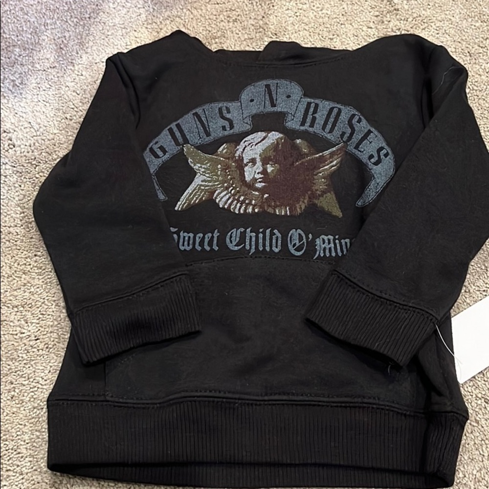 Guns and rose sweatshirt